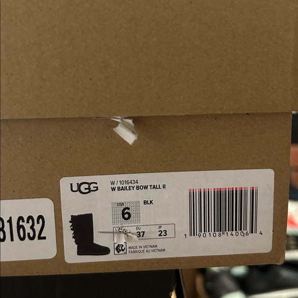 UGG- Bailey Bow II, BLK, women QS - Picture 6 of 9